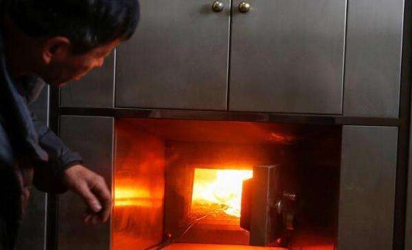 火葬场烧人图片(真实的火葬场视频)