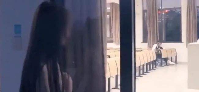 吴施蒙视频5段(成都吴施蒙黑帽在线播放)