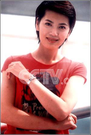 沈冰央视主持人(2022年元旦晚会主持人)