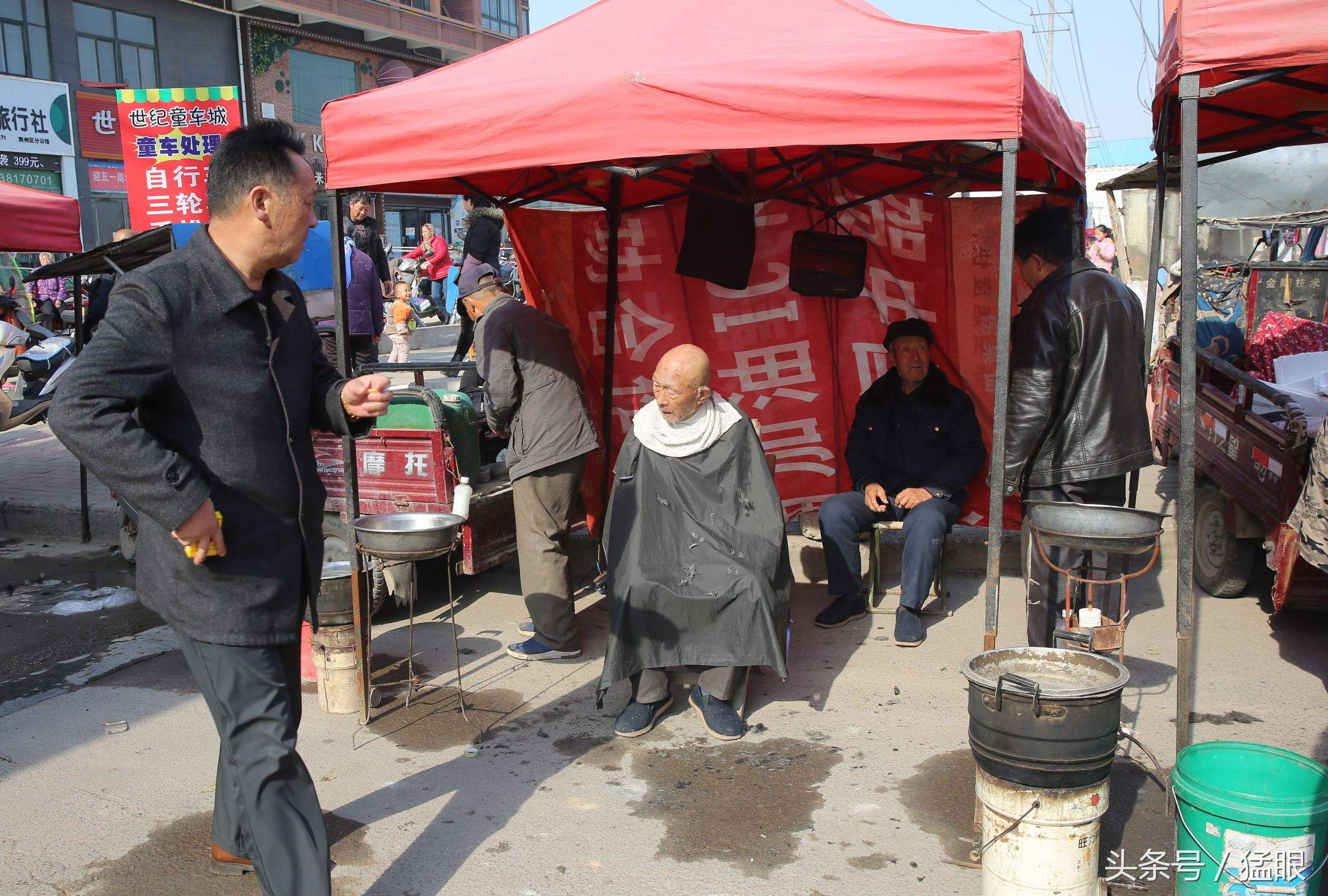 合适过年摆摊的小生意(合适一小我摆摊的四时小吃)