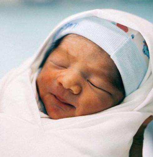 宝宝角弓反张图片(脑瘫宝宝头后仰图片)