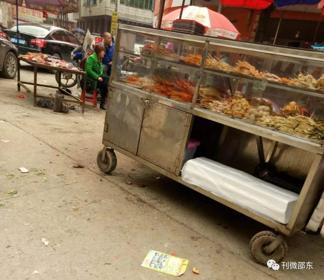 合适过年摆摊的小生意(本年摆摊做什么生意好做) 合适过年摆摊的小生意(本年摆摊做什么生意好做)